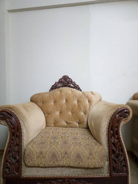 7setr sofa 0