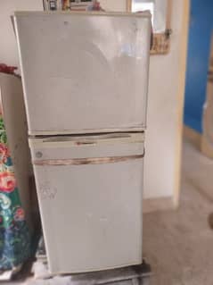 Dawlance fridge 16000