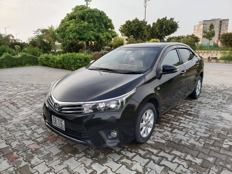 Toyota Altis Grande 2015 4