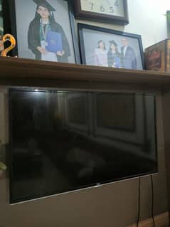 TCL 40 inch Simple LED TV