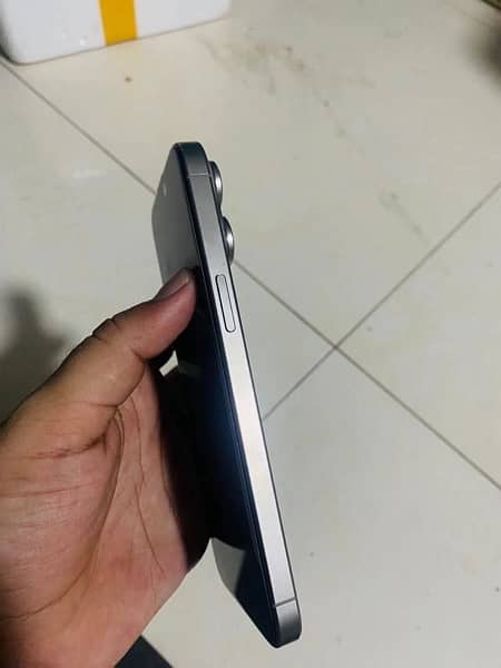 iphone 15 pro max natural titanium 256gb non pta 4