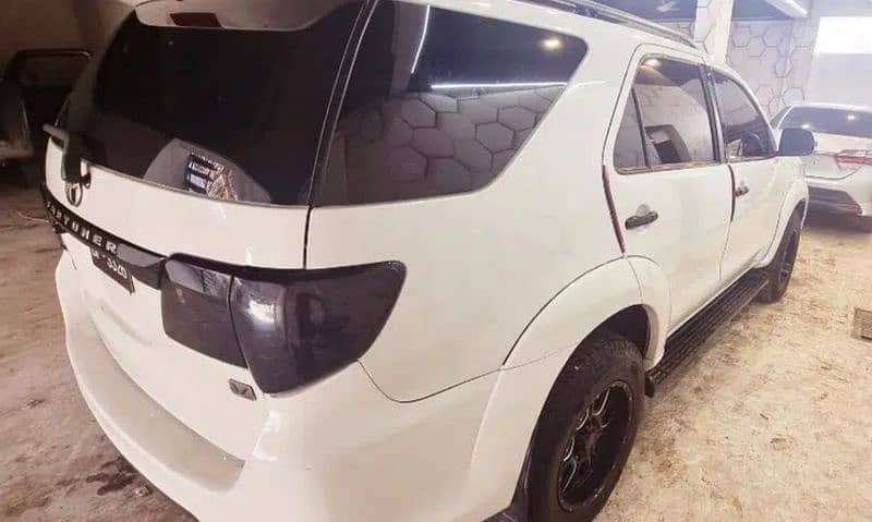 Toyota Fortuner V 2013 7