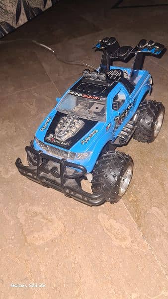 RC Cars for sale 2000 for one 4