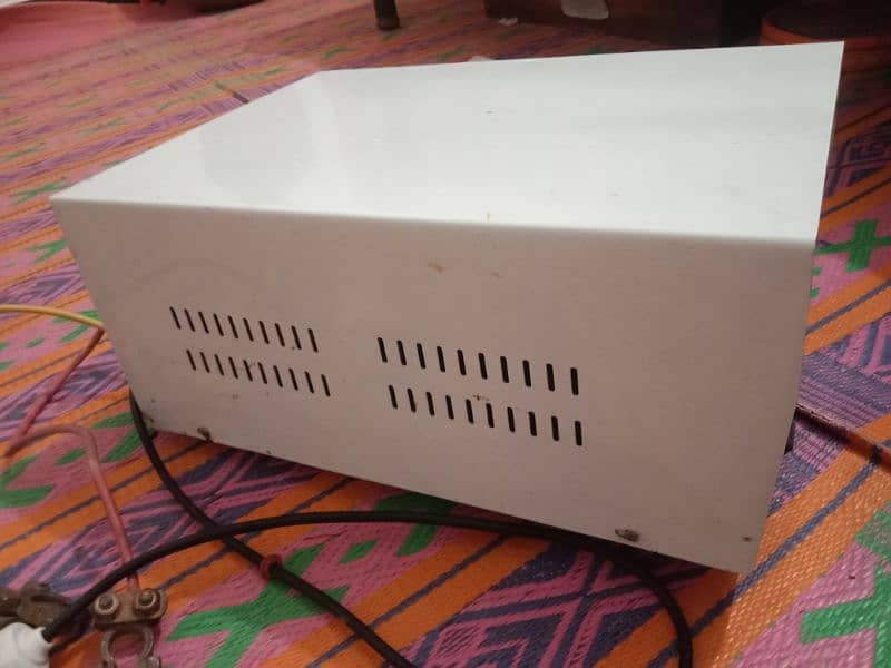 ups original 700 WATTS for sale 1