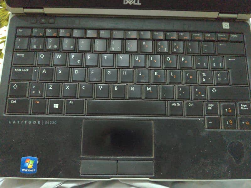 Dell Latitude E6230 0