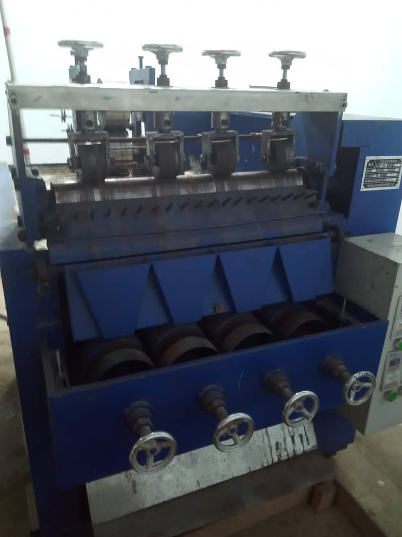 Steel wool scrubber making machine 1