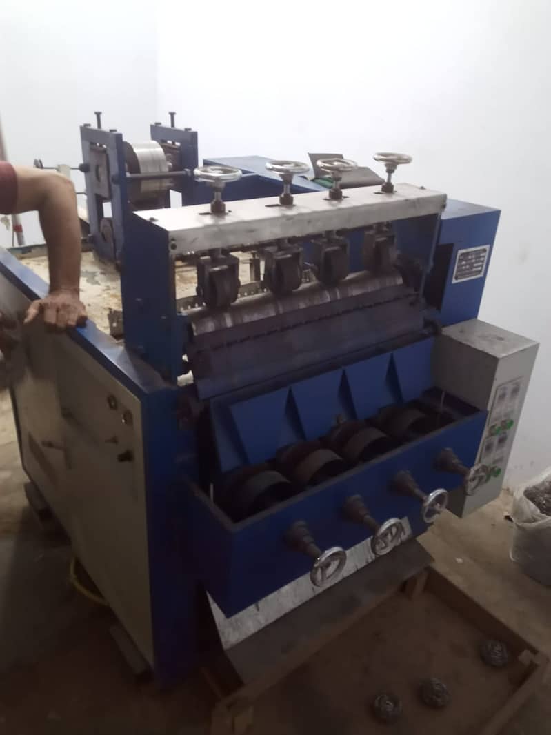 Steel wool scrubber making machine 2