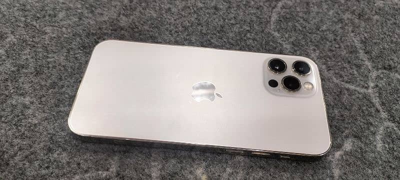 iphone 12 pro 128GB 88 health HK model 0