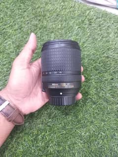 Nikon 18-140mm lense