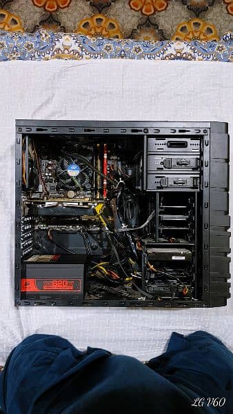 Core i7 4790 (3.60Ghz), Zotec GTX 960 2gb, 16gb DDR3 Ram & 128gb SSD 3