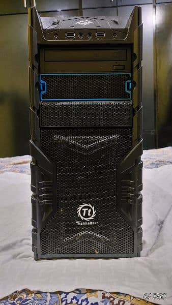 Core i7 4790 (3.60Ghz), Zotec GTX 960 2gb, 16gb DDR3 Ram & 128gb SSD 13