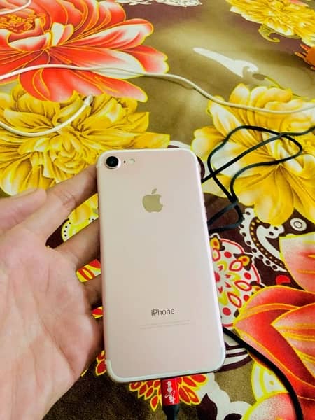 ptaproved iPhone 7 128 gb 4