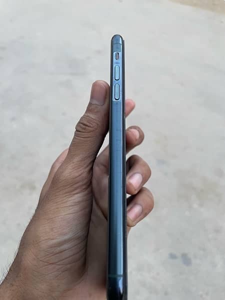 iphone 11 pro max dual Approved 6