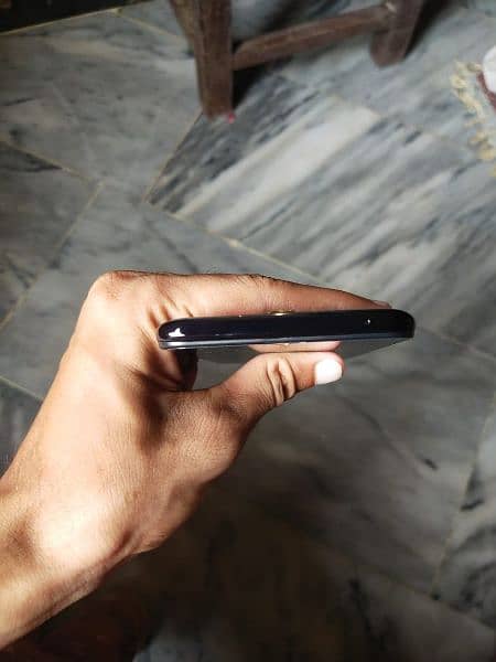 oppo f11 8/256 gb khali phone hai All ok hai 4