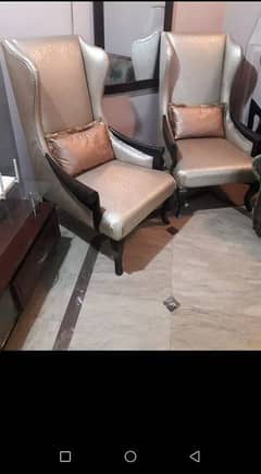 urgent sale Room chairs with mirror table