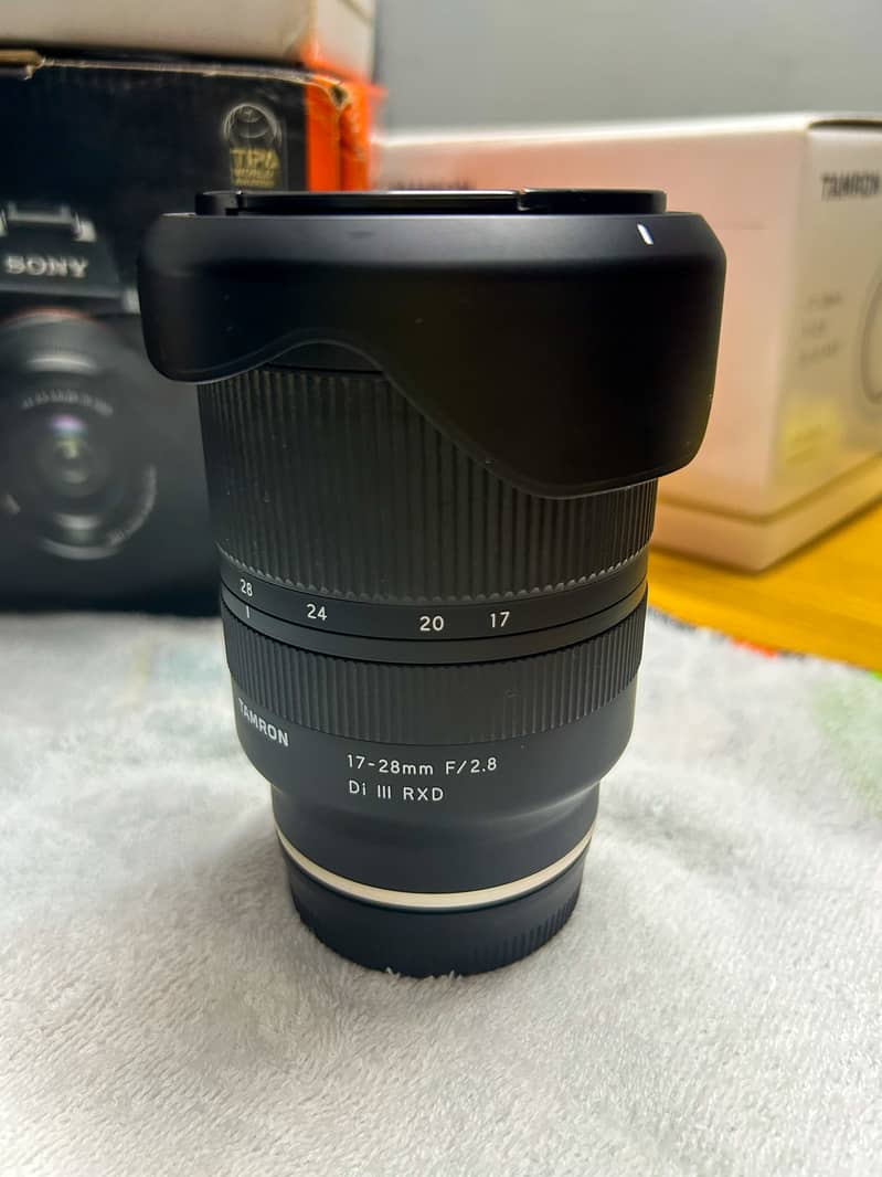 Sony Lens / Temron  (17to28mm) (28to75mm) 4