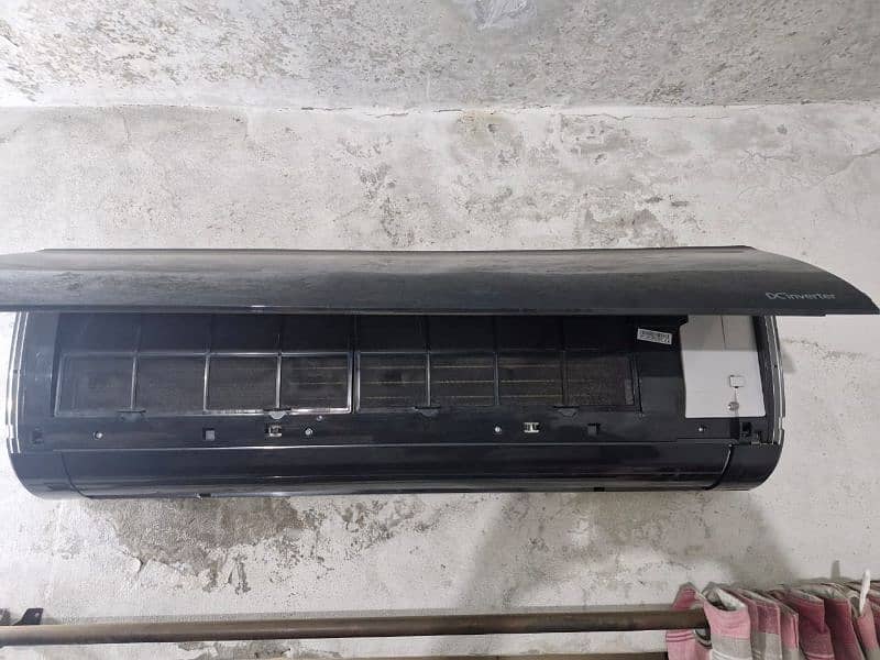 Haier 1.5 ton full Dc inverter Ac 2 years used for sale 1