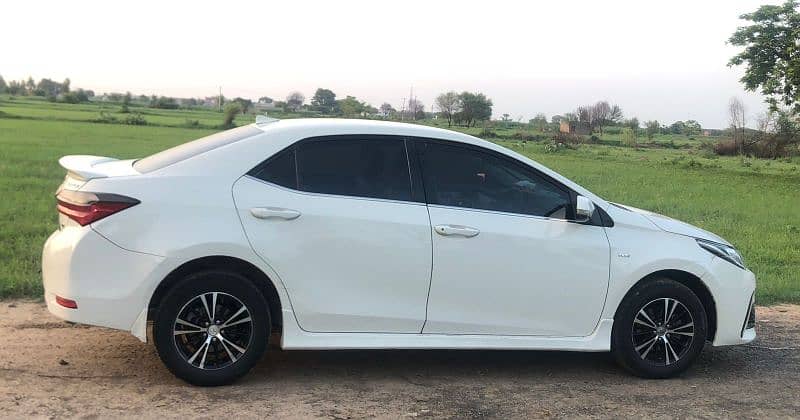 Toyota Corolla XLI 2017 / 2018 13