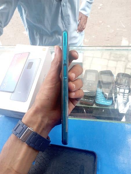 redmi note 9s All ok hai box charger available hai 2