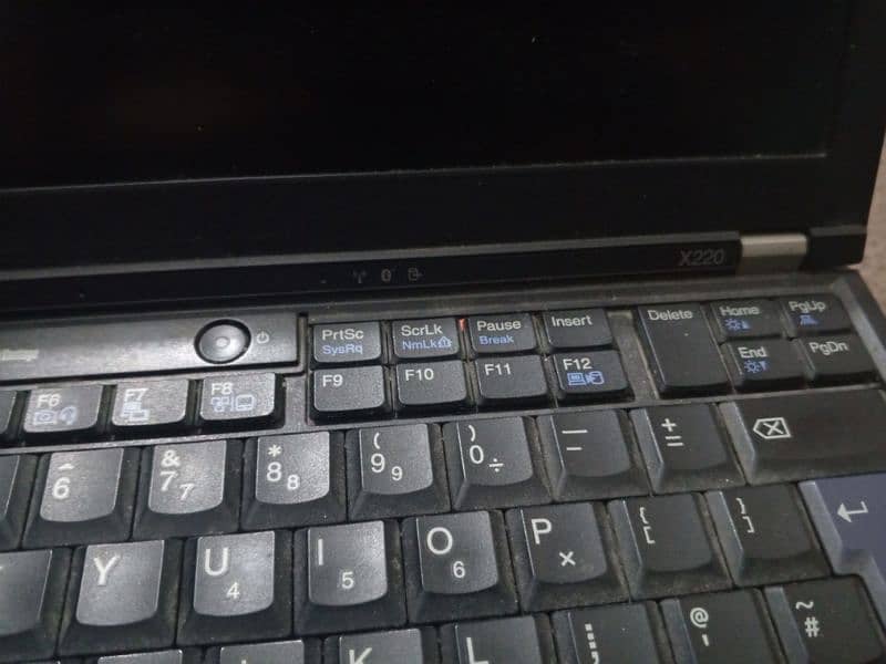 Lenovo Thinkpad X202, i5 2nd Generation 5