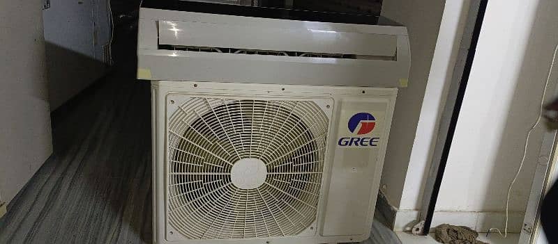 Gree 1.5ton inverter available For sale 0