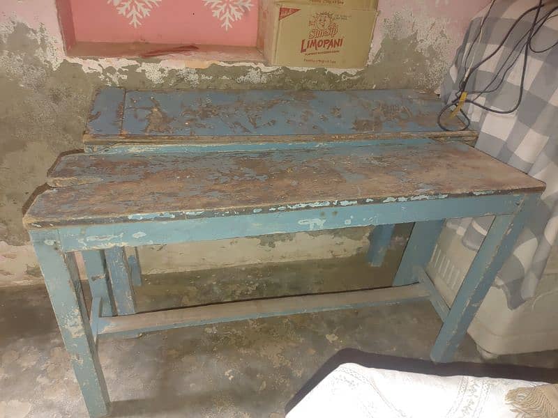 School Desk ( only Front) 2