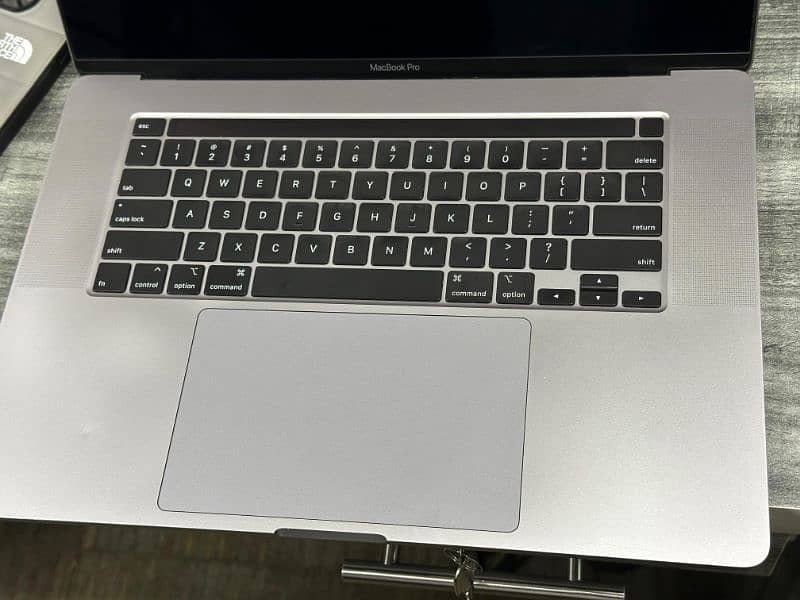 Macbook pro 2019 urgently sale 7