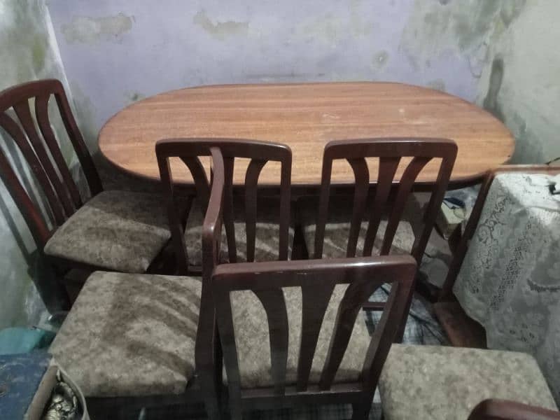 Dining Table with 6 Chairs 2