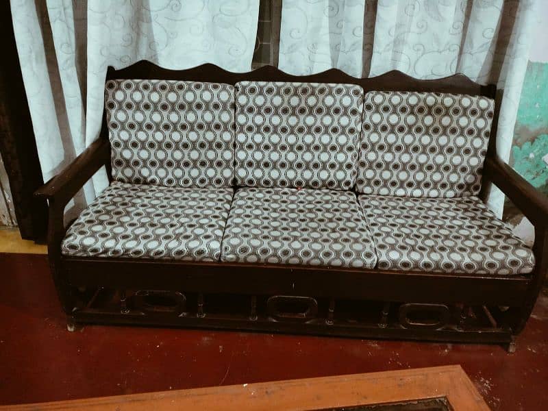 i am Selling Sofa Set 5 Seater 0