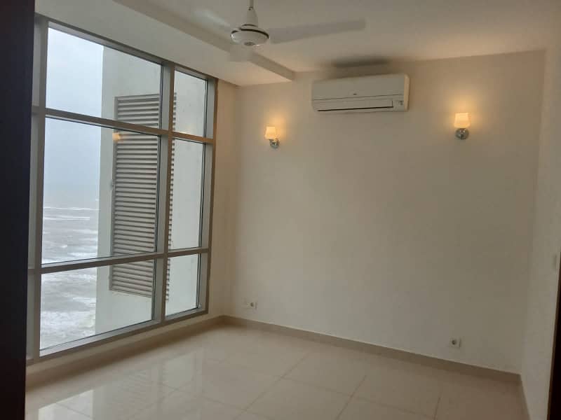 Emaar 4 Bedroom Apartment For Rent Sea Facing 1