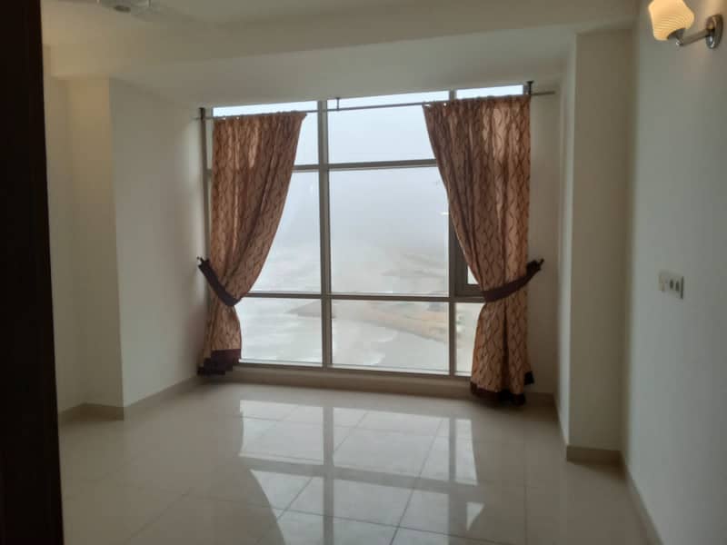 Emaar 4 Bedroom Apartment For Rent Sea Facing 13