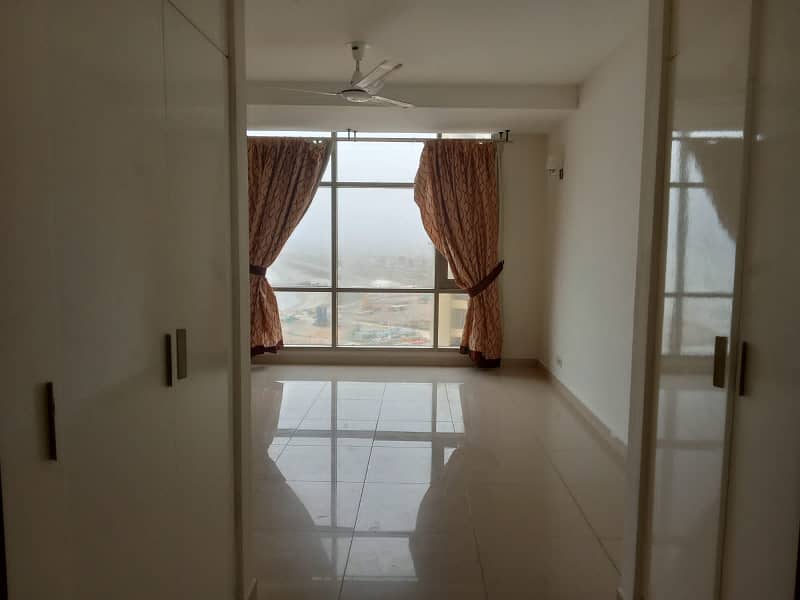 Emaar 4 Bedroom Apartment For Rent Sea Facing 17