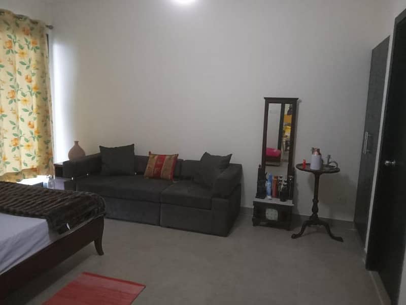 2 bedroom Fully Furnished In Emaar 23