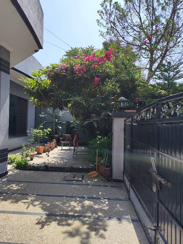 16 Marla Double Storey House For Sale In Gulraiz 3