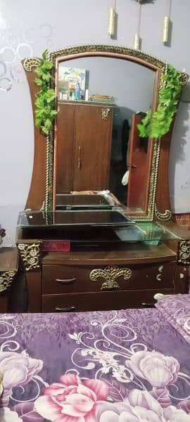 Dressing Table 0