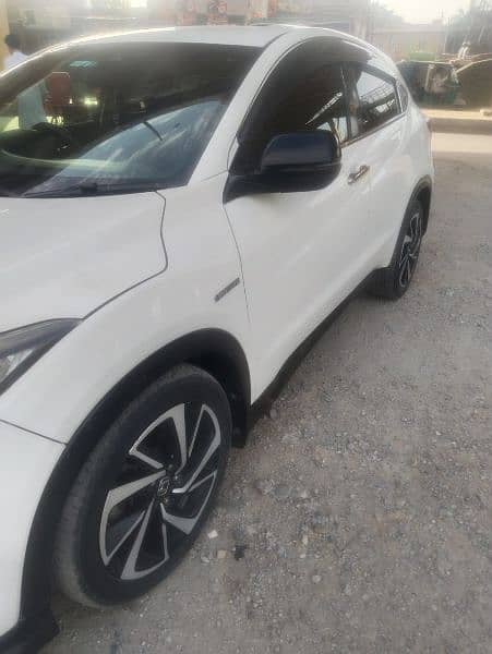 Honda Vezel 2016 3