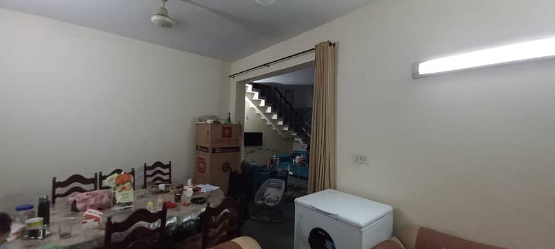 10 Marla Double Storey House For Sale In Mehran Block Allama Iqbal Town Lahore 3