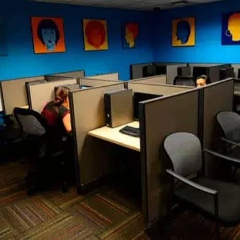 Call center jobs available for both boys and girls 0