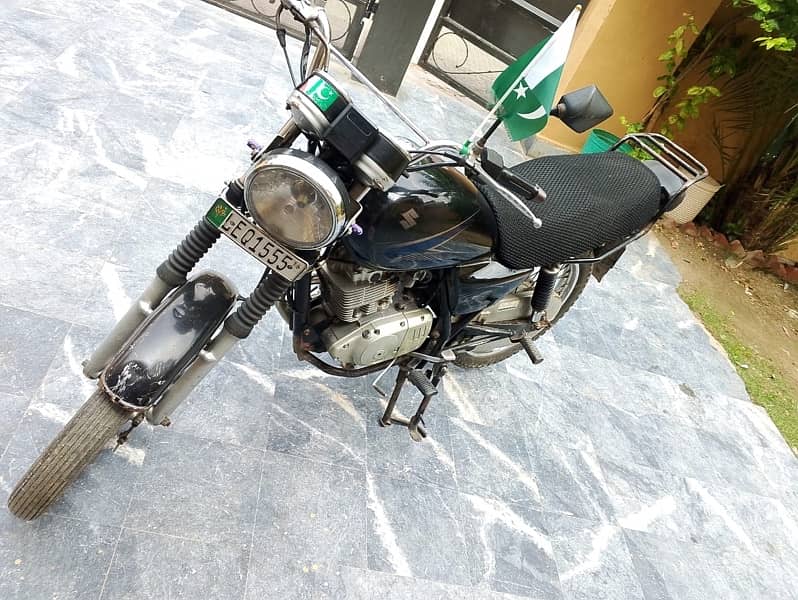 Suzuki GS 150 1