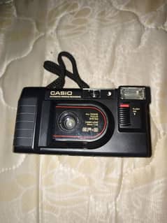 Casio ka camera ha battery nahi ha sarif camera ha