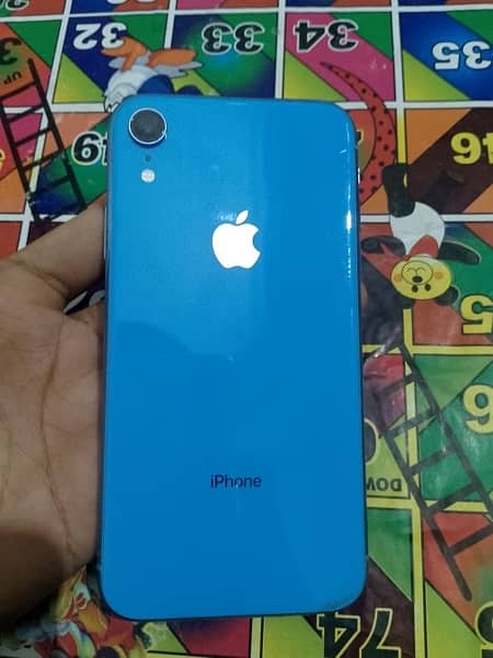 iphoneXr battery 75% 64 gb face id and to tone ok vip condition 3