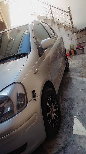 Toyota Vitz 2002 5