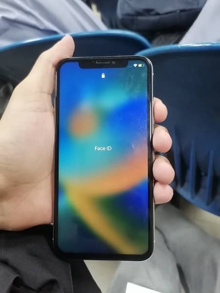 iPhone X Non PTA 4