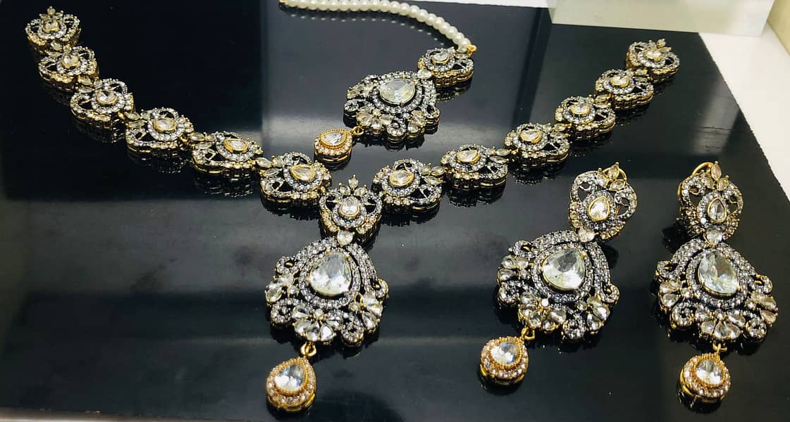 Gold Plated Party Wear Set with real Zircons - Very Fine Quality 5