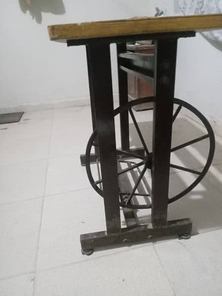 Silai Machine Stand 2