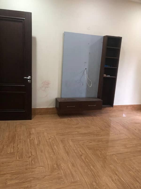 1 kanal lower portion for rent at ideal location bahria town lhr small families prefered 32