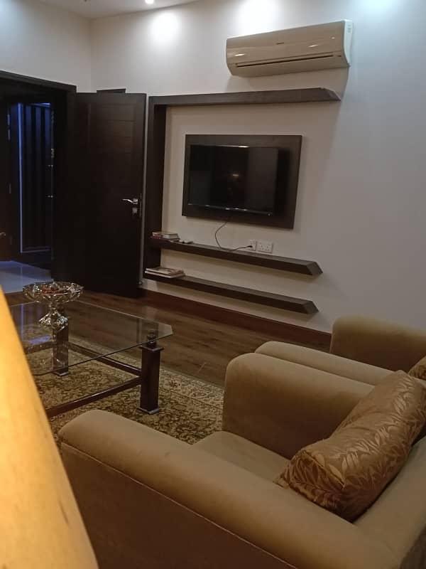 DHA Phase 4 Kanal Upper Portion Fully Furnished For Rent 3