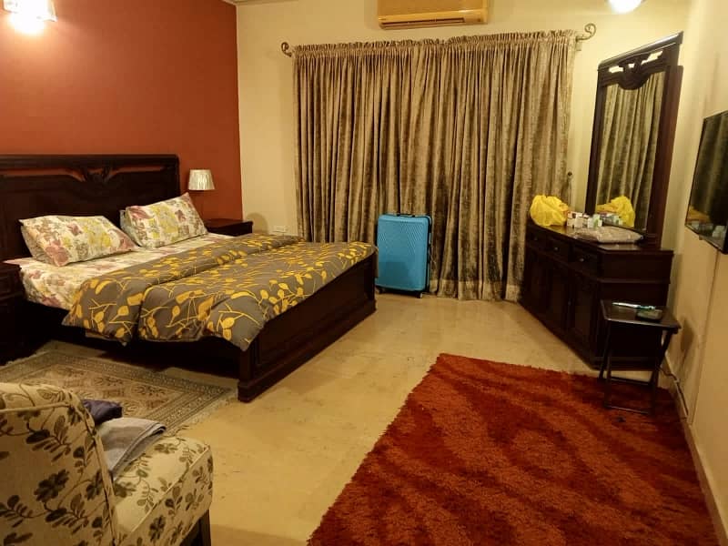 Dha Phase 1 Kanal Full House Fully Furnished For Rent 8