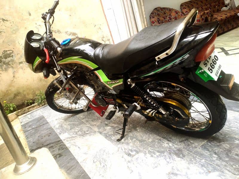 For Sale: Honda Deluxe 125cc - Well-Maintained and Ready to Ride! 2