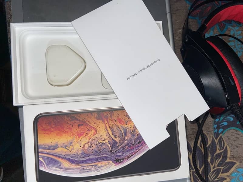 IPHONE XS MAX | PTA APPROVED | COMPLETE BOX 9